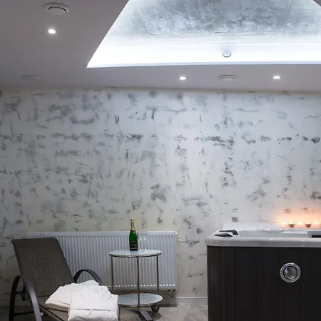 Koruna Hotel Chlumec nad Cidlinou